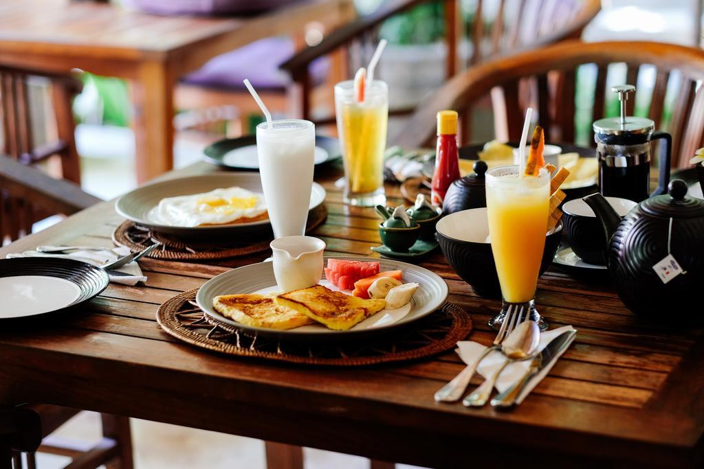 Ellies Hotel Nusa Dua  Exterior photo