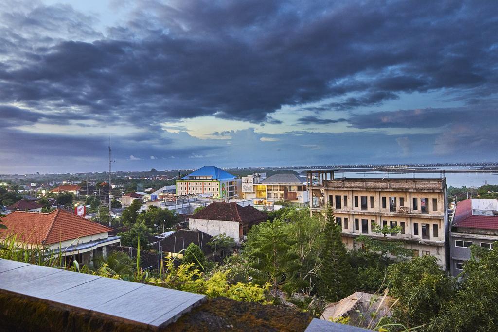 Ellies Hotel Nusa Dua  Exterior photo