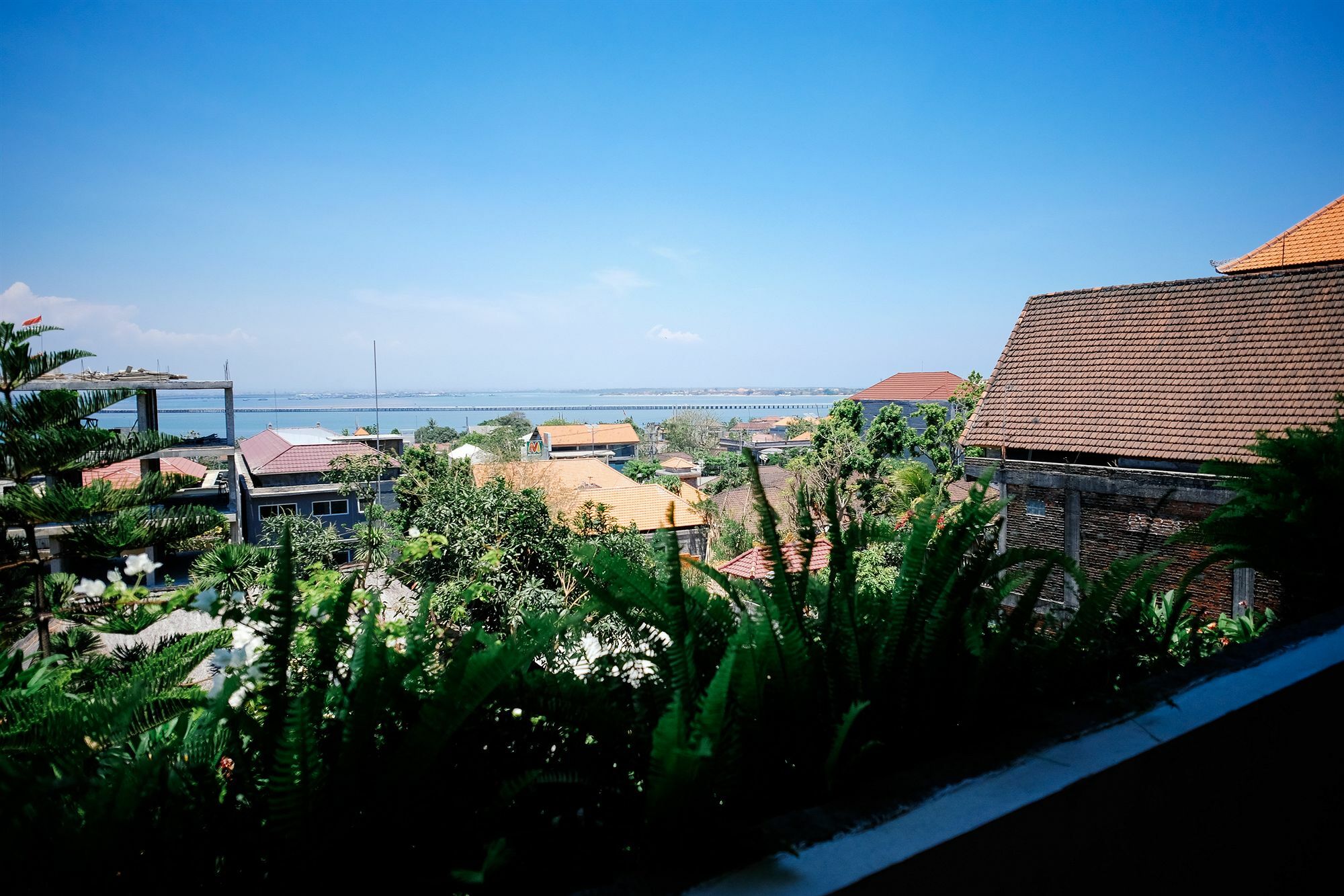 Ellies Hotel Nusa Dua  Exterior photo